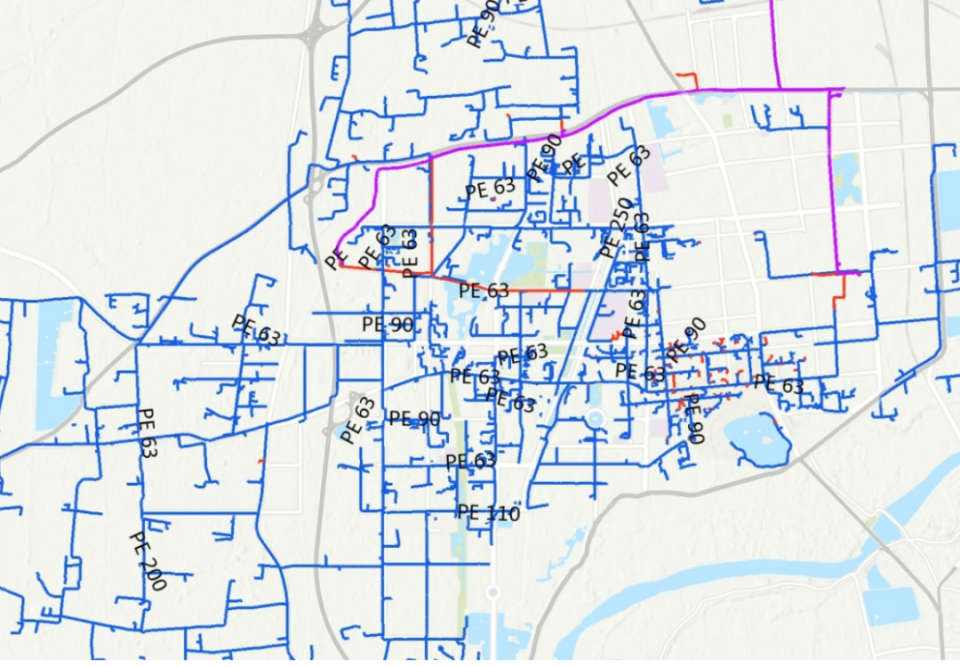 境外地理信息系统软件绘制的城市管网图.png