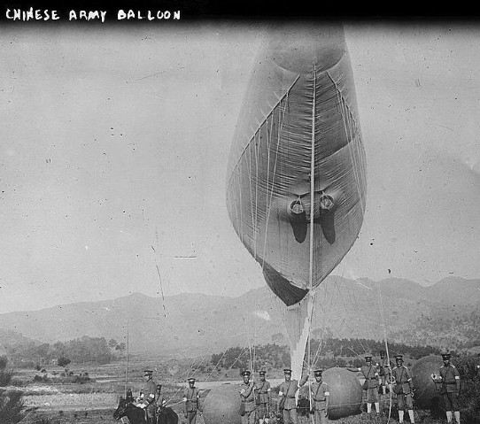 北洋军队还从德国采购了最新的热气球作为侦查使用.jpg