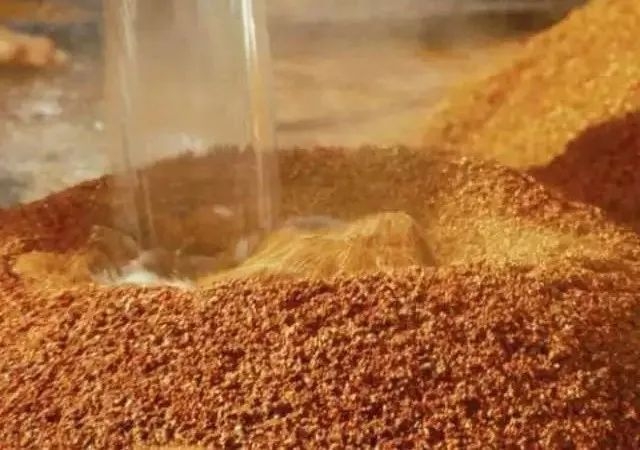 "掐头去尾"到底掐多少？酒头2%含甲醇、酒尾10%含高级醇，比例记好(图1)