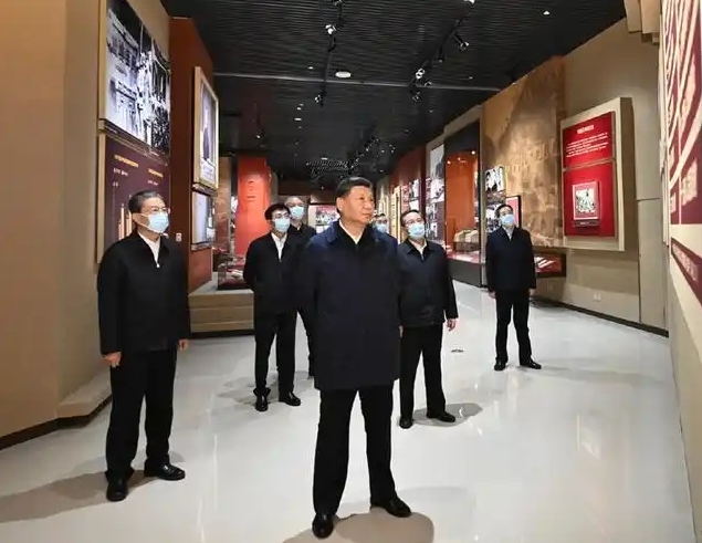 “营造风清气正的政治生态”（总书记的人民情怀）(图4)