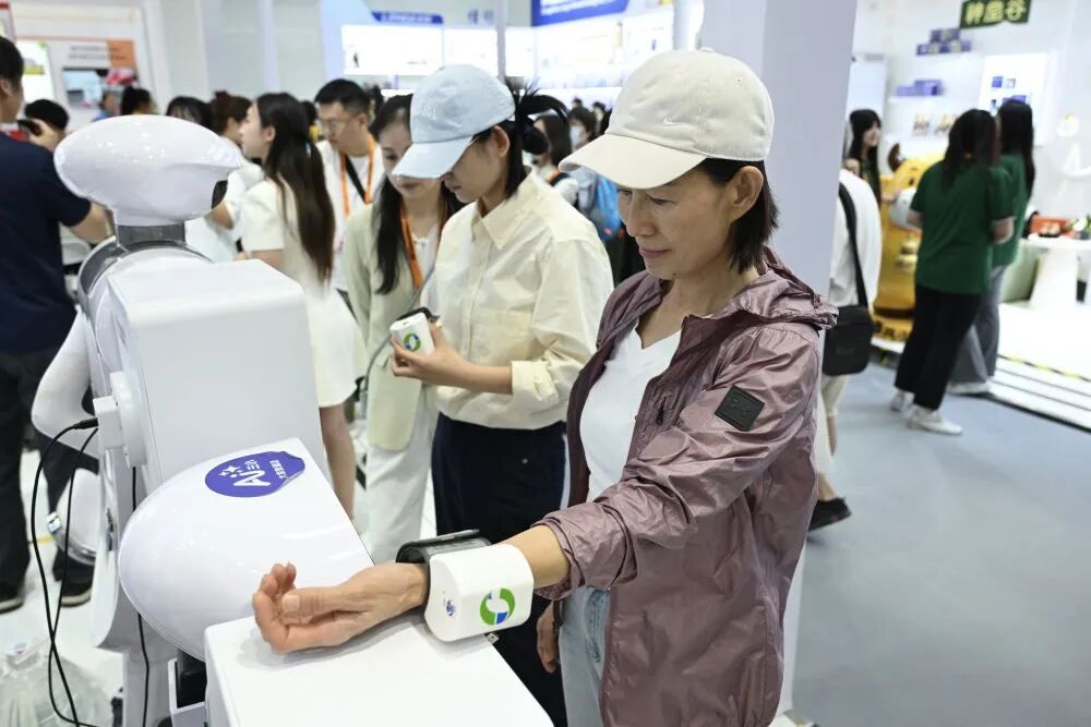 图片 习近平总书记引领健康中国建设(图7)