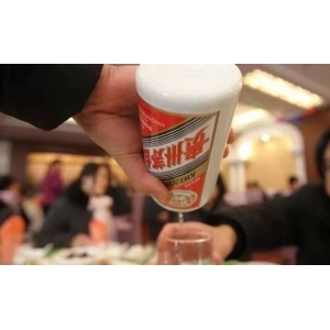 “禁酒令”再升级！工作餐不得提供高档菜肴，不得提供香烟，不上
