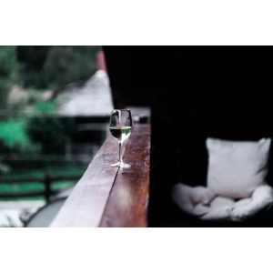 喝高度酒，做低调人！