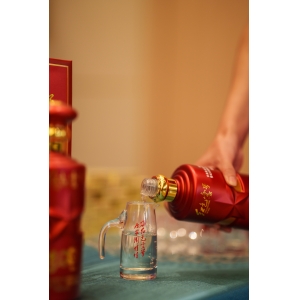 酿酒师、调酒师、品酒师、侍酒师有何区别？