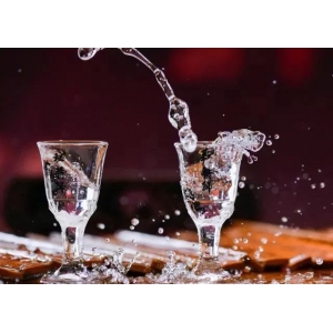 白酒挂杯，越明显越是好酒吗？